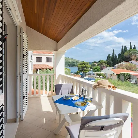 Seaside Tranquility Holiday Zaton Daire